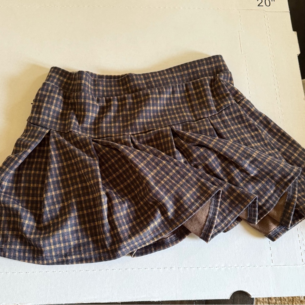 American Eagle Plaid Pleated Mini Skirt with build in shorts size Small